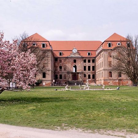 Palac Brody Buitenkant foto